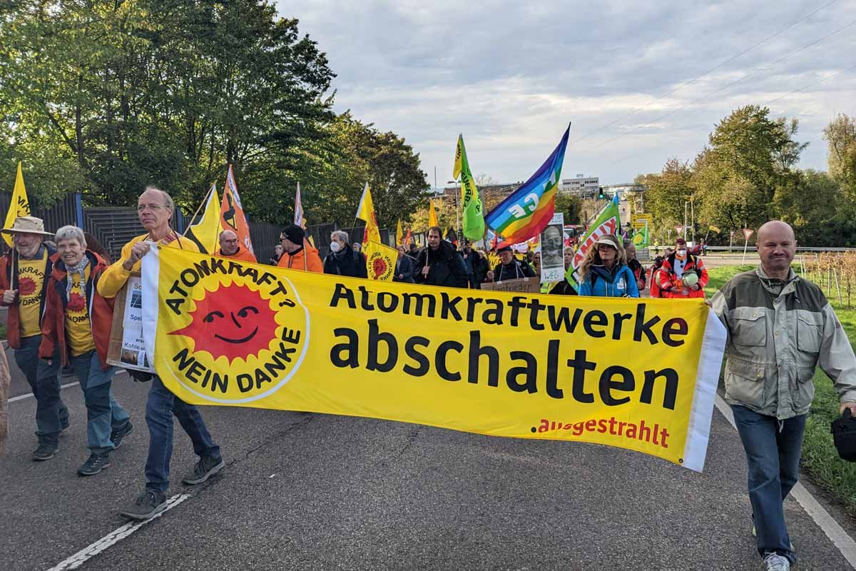 Demozug zum AKW Neckarwestheim am 6. November