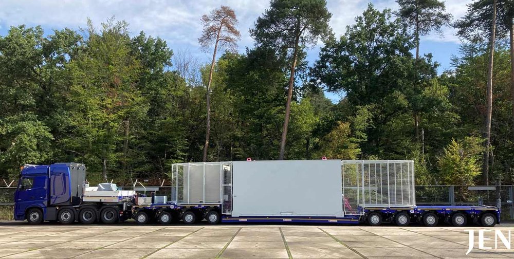 Foto: Tieflader für den Transport von Castor-Behältern von Jülich nach Ahaus