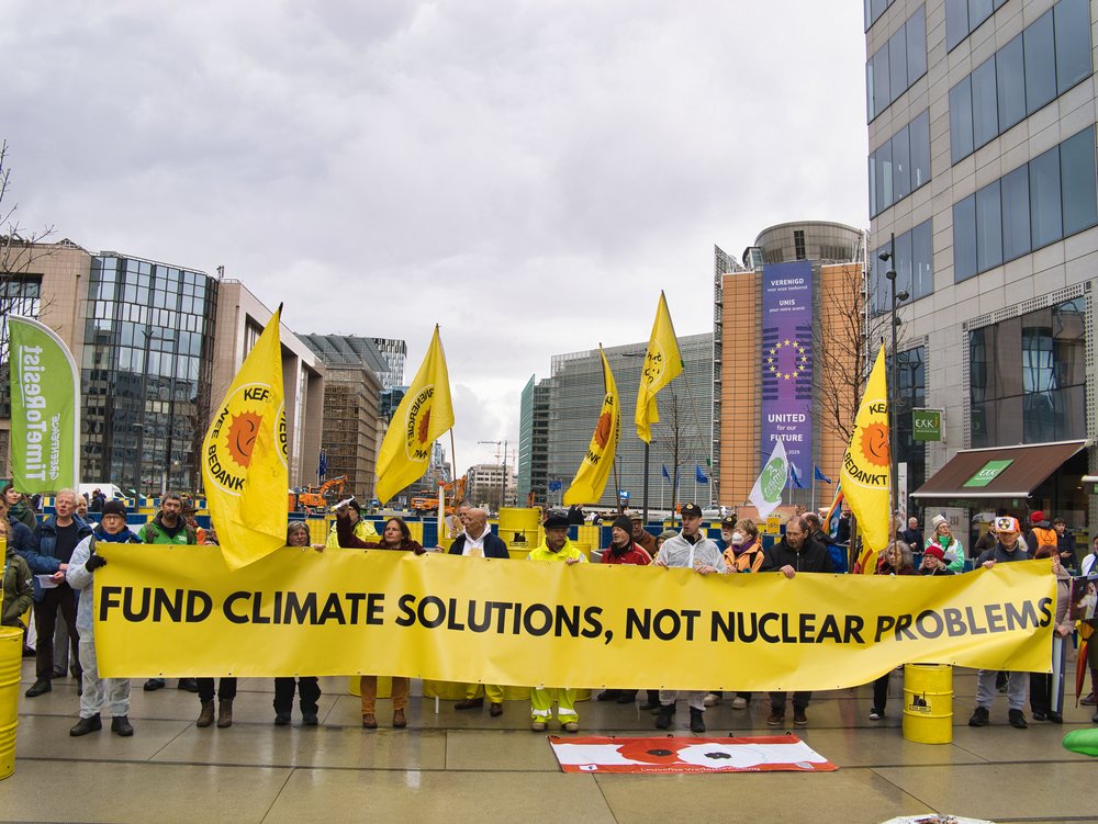 Internationaler Protest in Brüssel am 15. Jahrestag der Fukushima-Katastrophe