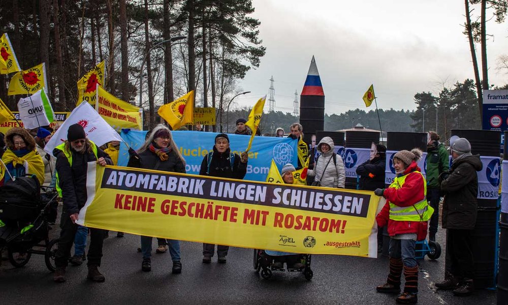 Foto: Demonstration am 20. Januar vor der Brennelementefabrik