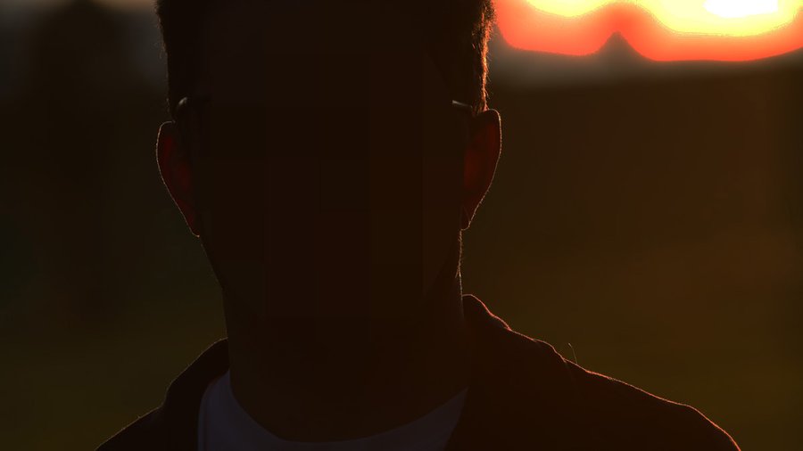 Die Silhouette eines Kopfes