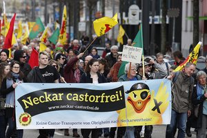 Fronttranspi der Demo Neckar Castorfrei