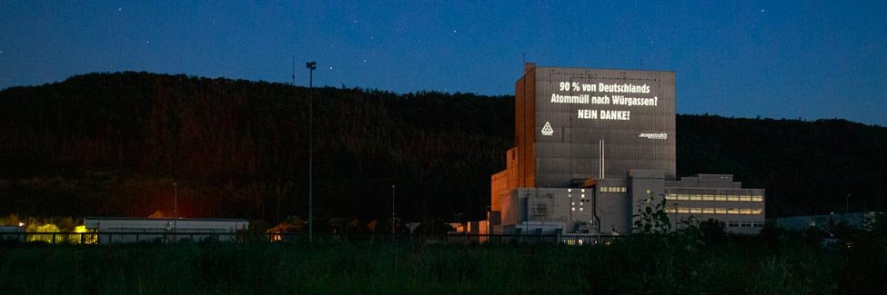 Foto: Projektion auf das AKW-Gebäude in Würgassen