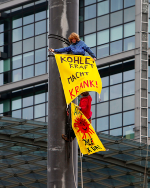 Berlin: Kletterprotest im November 2013