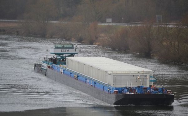 Schubleichter am Neckar 