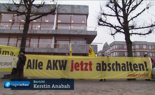 Atomkraftgegner heute vor dem Bundesverfassungsgericht